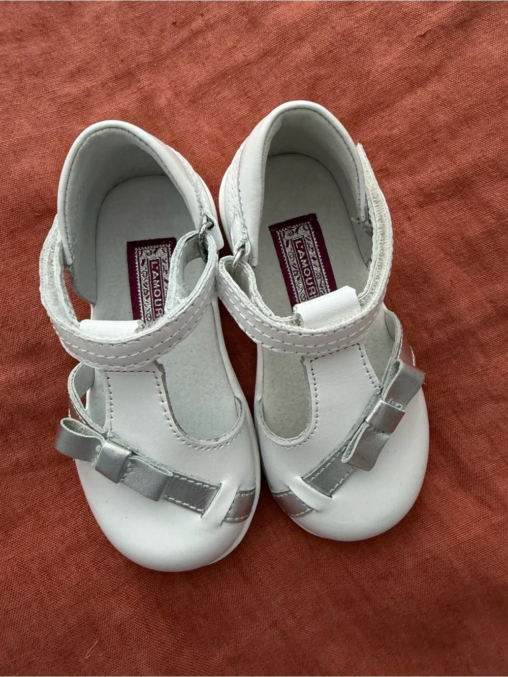 L'Amour White and Silver Baby Mary Jane Shoes with Bow
